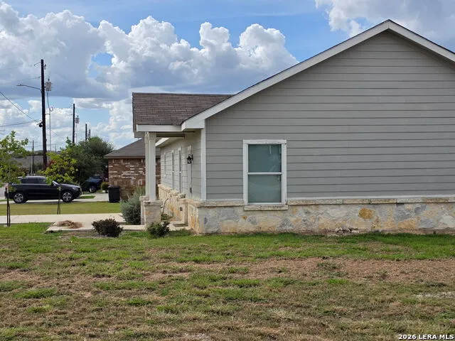 2621 pahmeyer New Braunfels, TX 78130