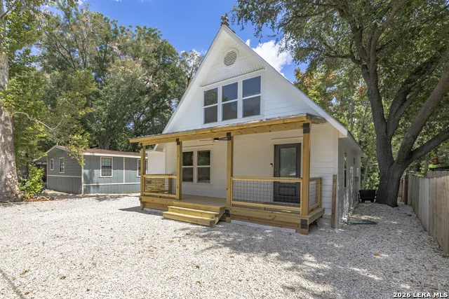 306 PLACID COVE DR New Braunfels, TX 78130