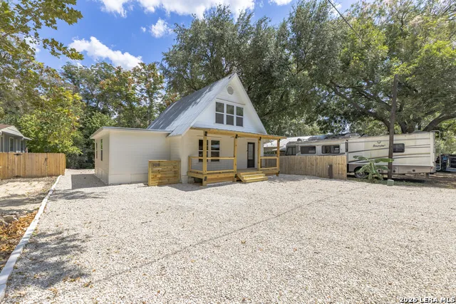 306 PLACID COVE DR New Braunfels, TX 78130