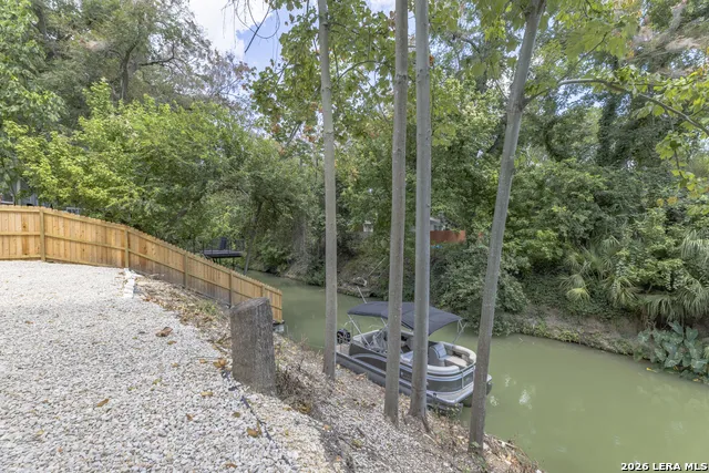 306 PLACID COVE DR New Braunfels, TX 78130