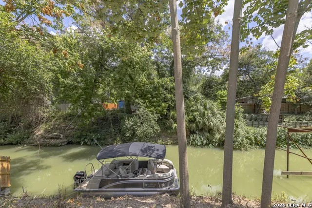 306 PLACID COVE DR New Braunfels, TX 78130