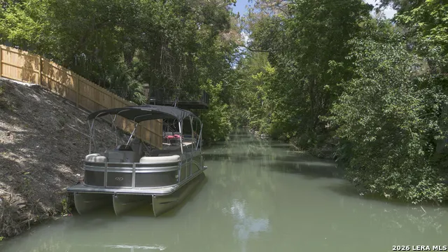 306 PLACID COVE DR New Braunfels, TX 78130
