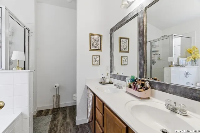 3417 WHISPER BLF Schertz, TX 78108