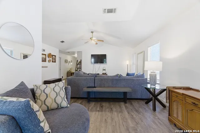 3417 WHISPER BLF Schertz, TX 78108