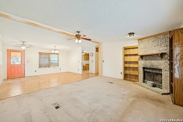 318 Hickory Run La Vernia, TX 78121
