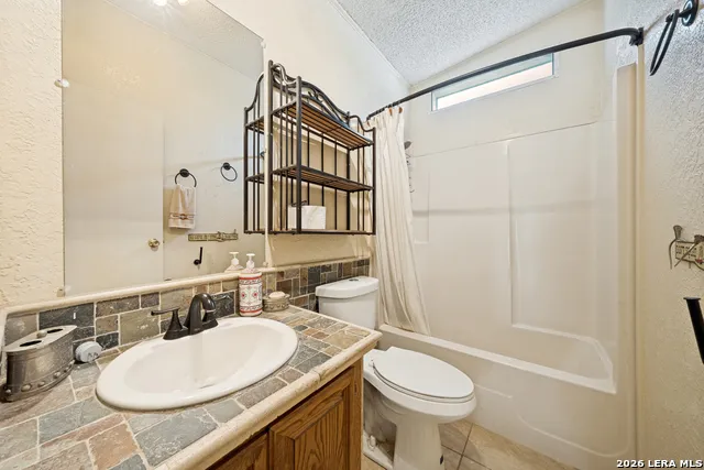 318 Hickory Run La Vernia, TX 78121