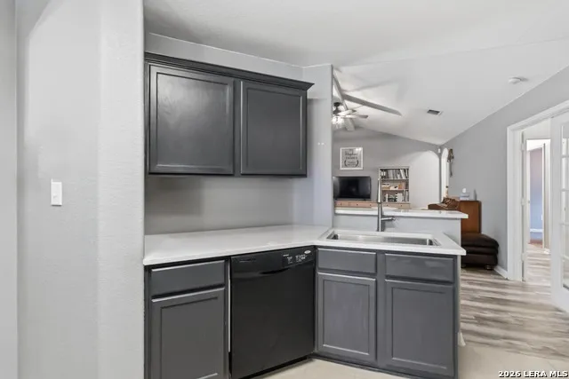11854 LUCKEY VIS San Antonio, TX 78252
