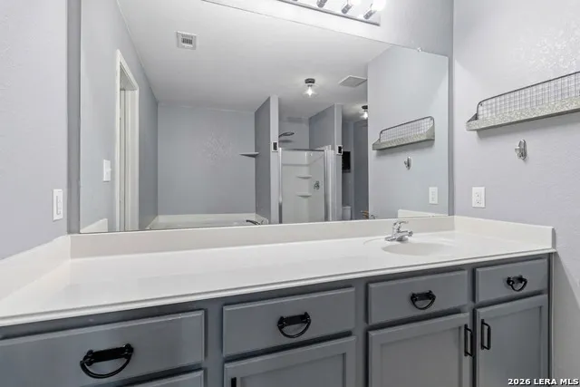 11854 LUCKEY VIS San Antonio, TX 78252