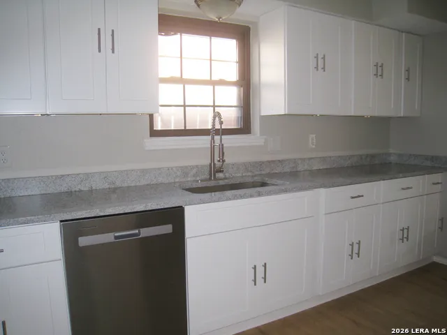 3433 Foxbriar Schertz, TX 78154