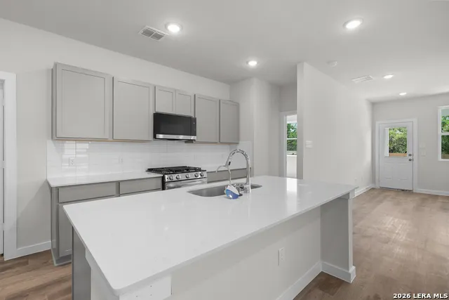 9934 Chavaneaux Lndg San Antonio, TX 78221