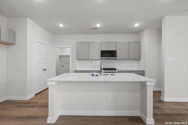 9934 Chavaneaux Lndg San Antonio, TX 78221