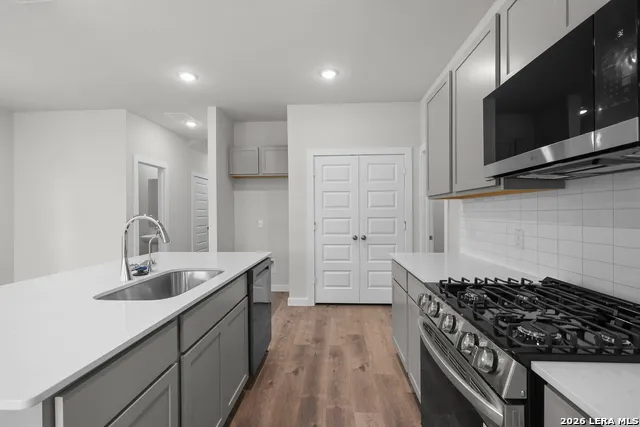 9934 Chavaneaux Lndg San Antonio, TX 78221