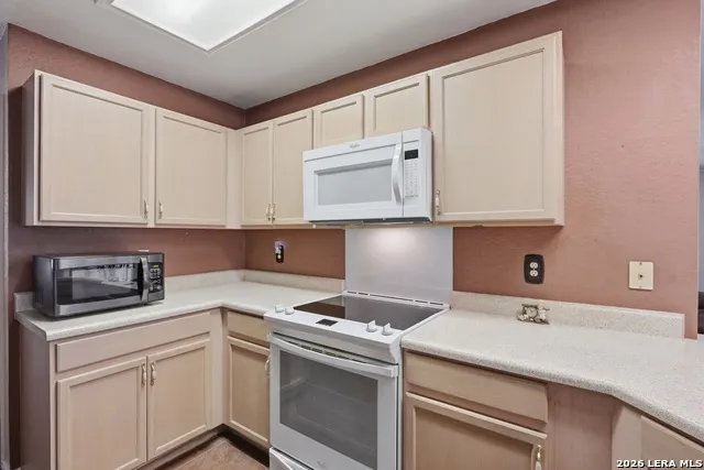 121 Springtree Pkwy Cibolo, TX 78108
