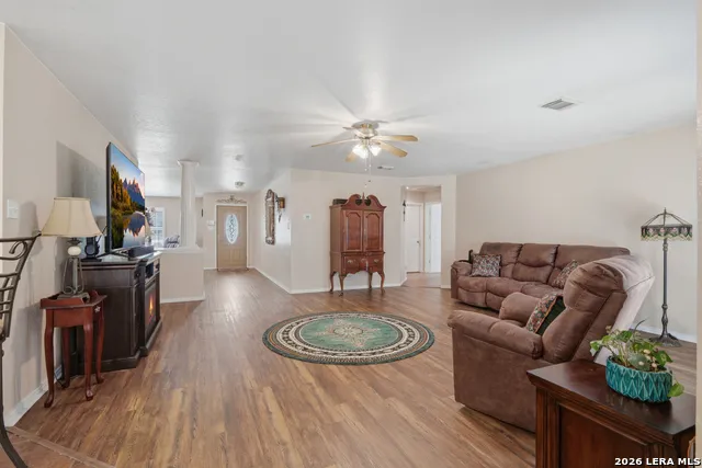 121 Springtree Pkwy Cibolo, TX 78108