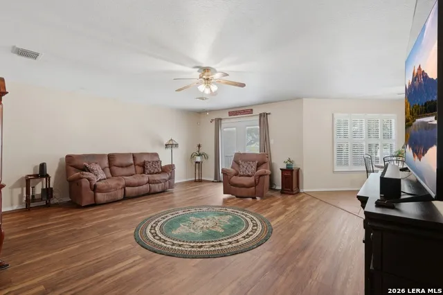 121 Springtree Pkwy Cibolo, TX 78108