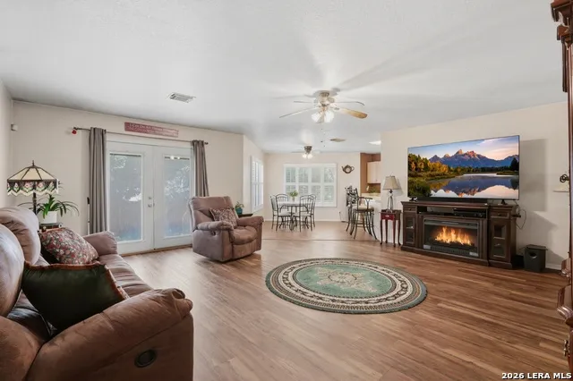 121 Springtree Pkwy Cibolo, TX 78108