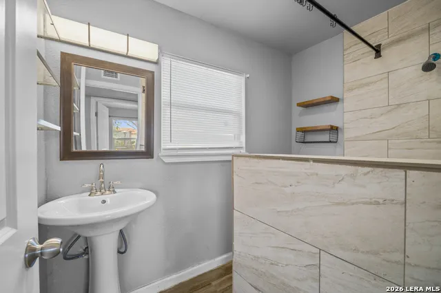 339 Creath San Antonio, TX 78221
