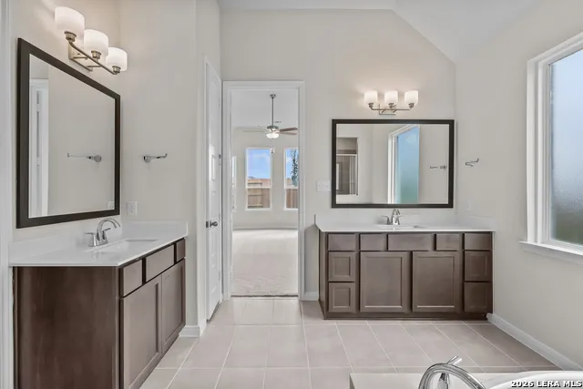 4538 Yoakum Valley Schertz, TX 78108
