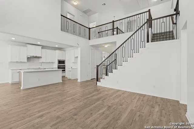 165 Annette Dr Castroville, TX 78009