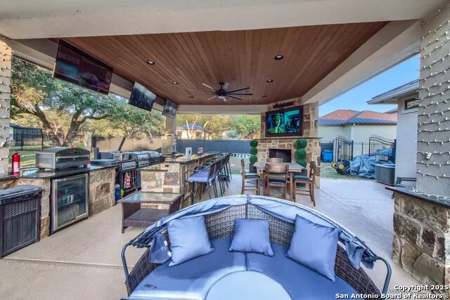 9811 KLEIN CT New Braunfels, TX 78132