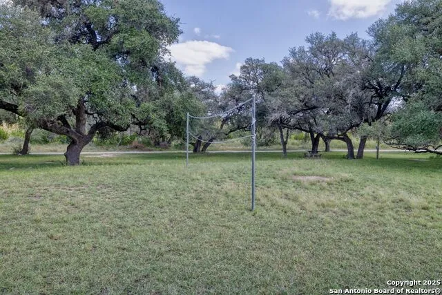 394 Squirrel Bend Reagan Wells, TX 78801