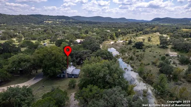 394 Squirrel Bend Reagan Wells, TX 78801