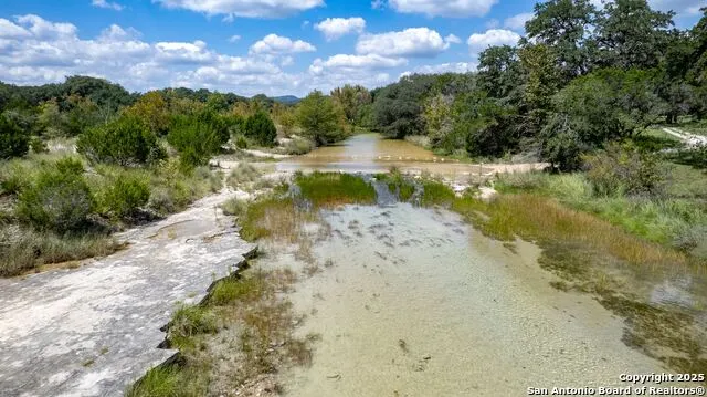 394 Squirrel Bend Reagan Wells, TX 78801