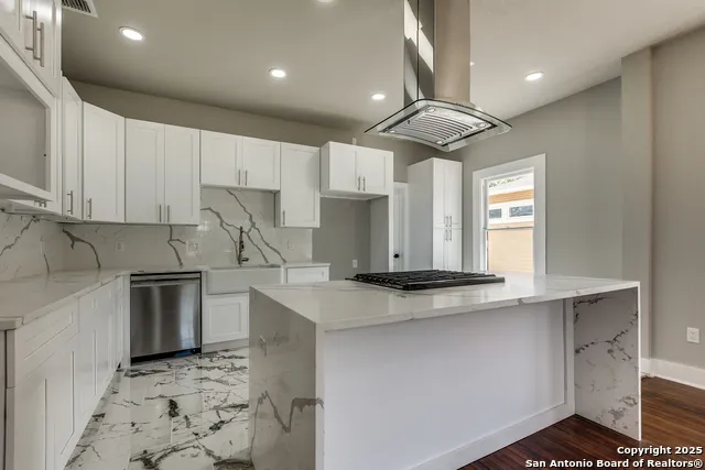 430 E Mulberry Ave San Antonio, TX 78212