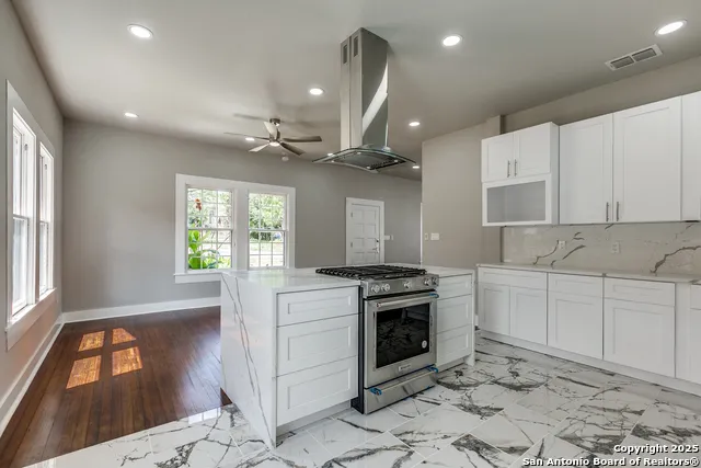 430 E Mulberry Ave San Antonio, TX 78212