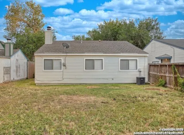 10015 Amber Field San Antonio, TX 78245