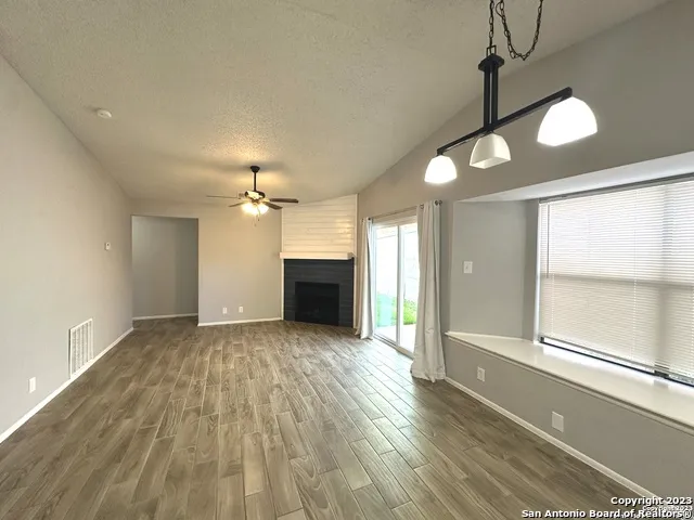 10015 Amber Field San Antonio, TX 78245