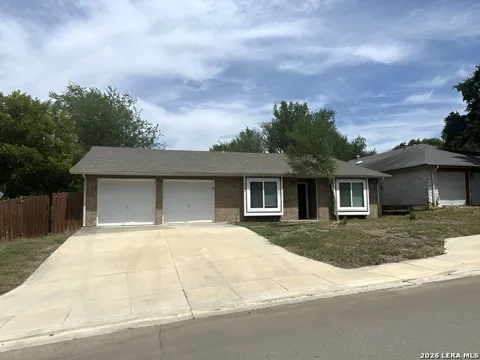 5022 CRESTWOOD DR