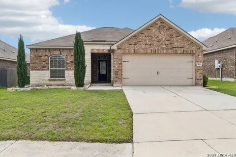 7811 Creekshore CV