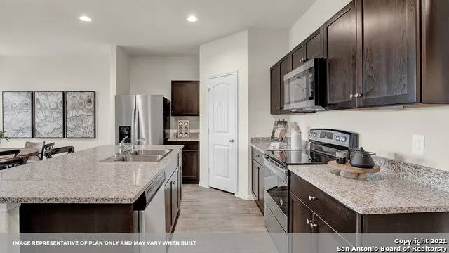 465 Cottonmouth Lane Seguin, TX 78155