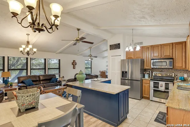 1303 Canyon Edge Canyon Lake, TX 78133