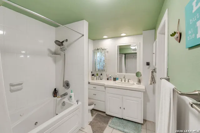 1303 Canyon Edge Canyon Lake, TX 78133
