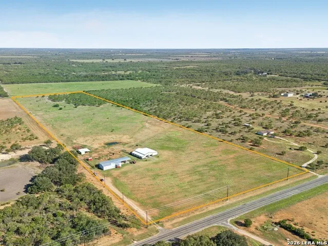 9009 Farm to Market 462 S. Hondo, TX 78861