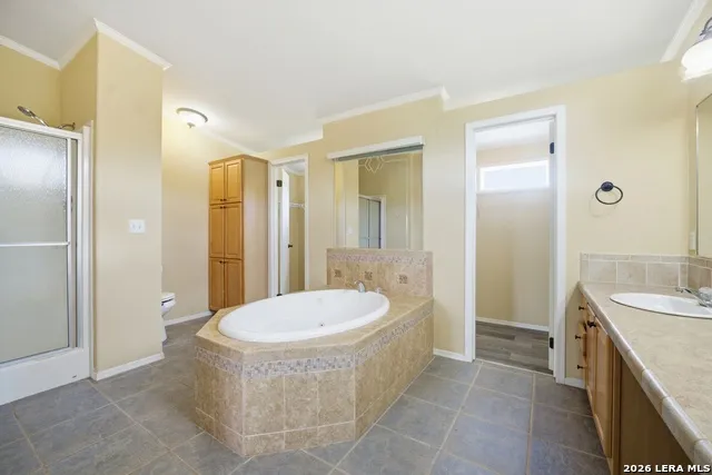 672 CUTTERS TRL Pipe Creek, TX 78063