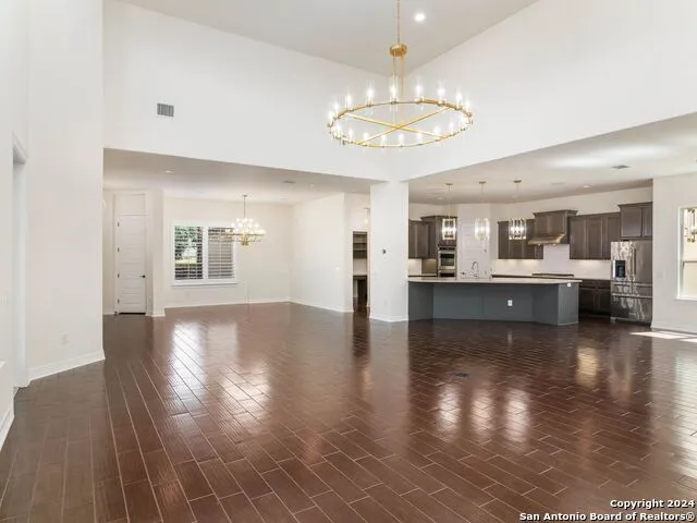 7222 BLUFF RUN San Antonio, TX 78257