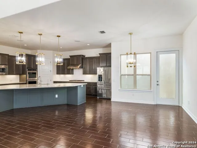 7222 BLUFF RUN San Antonio, TX 78257