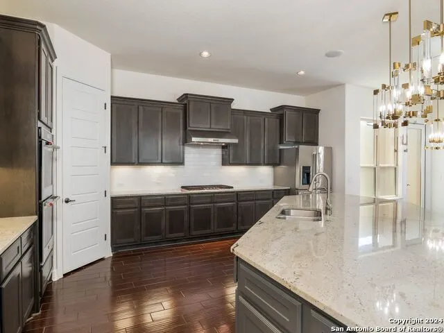 7222 BLUFF RUN San Antonio, TX 78257