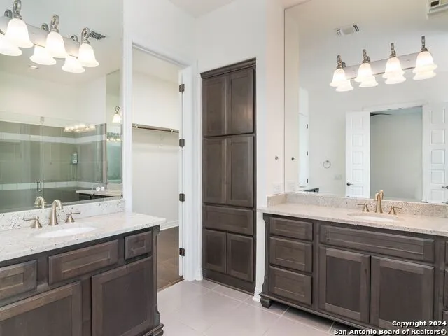 7222 BLUFF RUN San Antonio, TX 78257