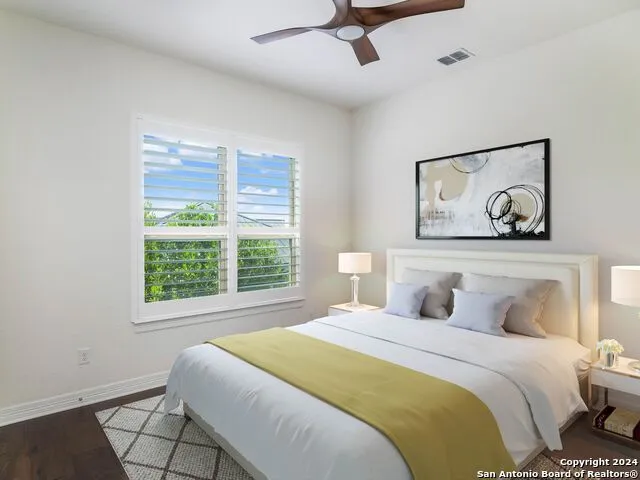 7222 BLUFF RUN San Antonio, TX 78257