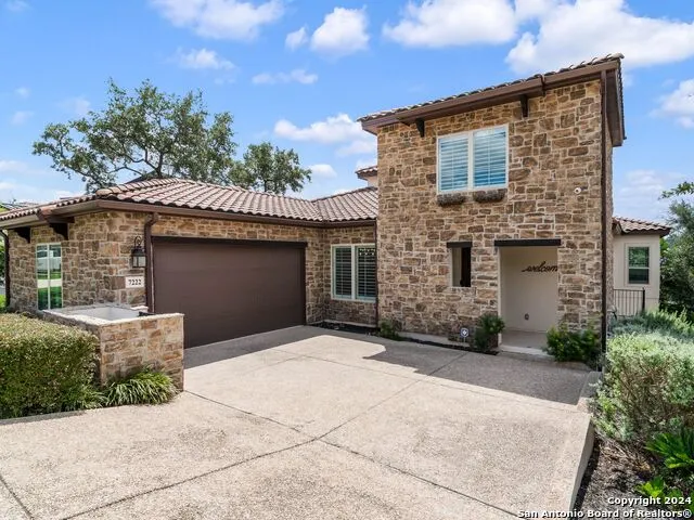 7222 BLUFF RUN San Antonio, TX 78257