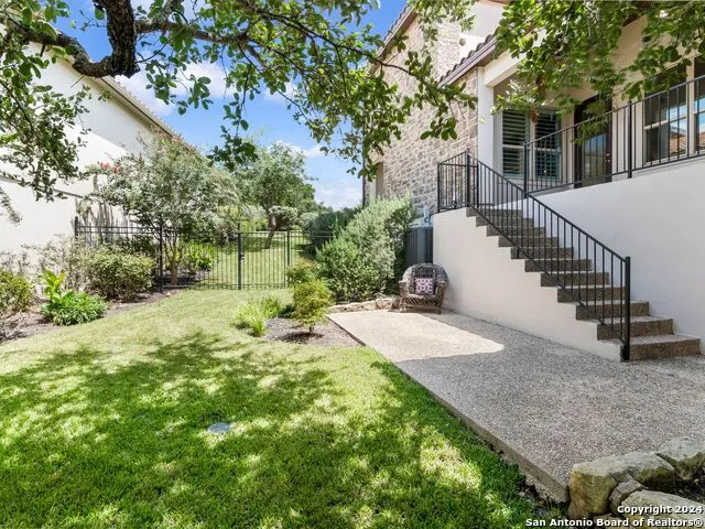 7222 BLUFF RUN San Antonio, TX 78257