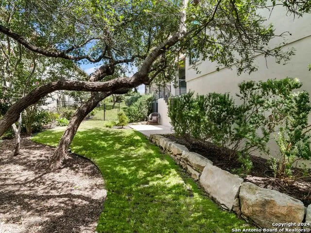 7222 BLUFF RUN San Antonio, TX 78257
