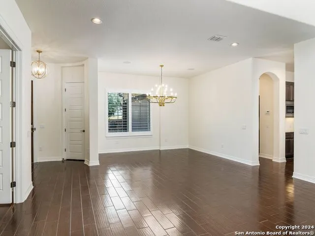 7222 BLUFF RUN San Antonio, TX 78257
