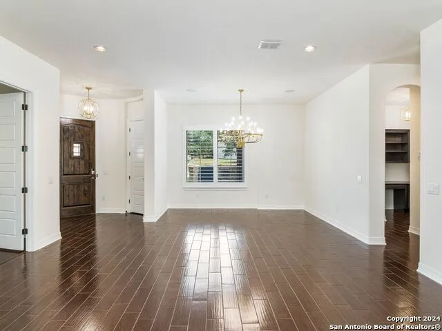 7222 BLUFF RUN San Antonio, TX 78257
