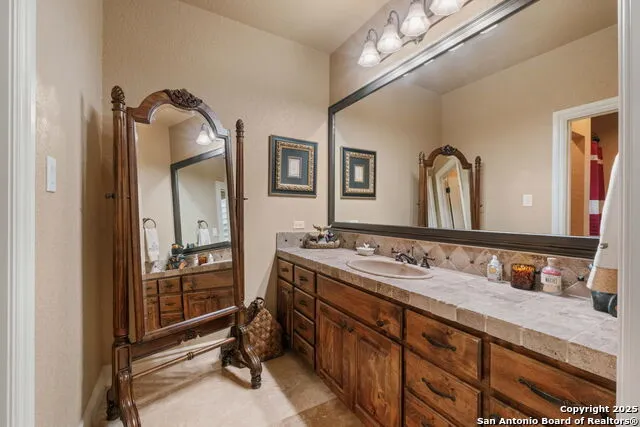 44 Oakland Hls Boerne, TX 78006
