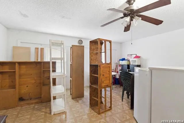 2952 WOOD CIRCLE San Antonio, TX 78251